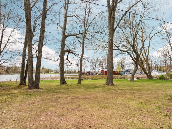 $425,000 | 20041 East Chippewa Drive, Evart, MI 49631