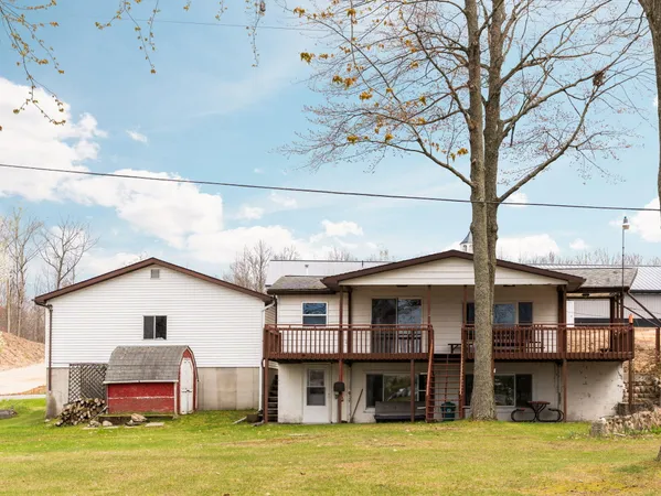 $425,000 | 20041 East Chippewa Drive, Evart, MI 49631
