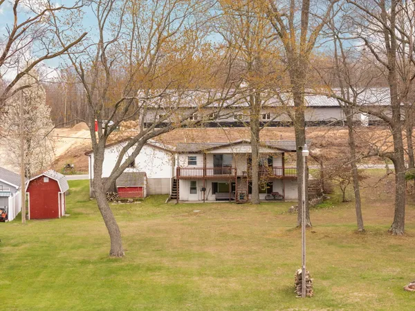 $425,000 | 20041 East Chippewa Drive, Evart, MI 49631