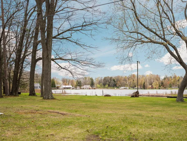 $425,000 | 20041 East Chippewa Drive, Evart, MI 49631