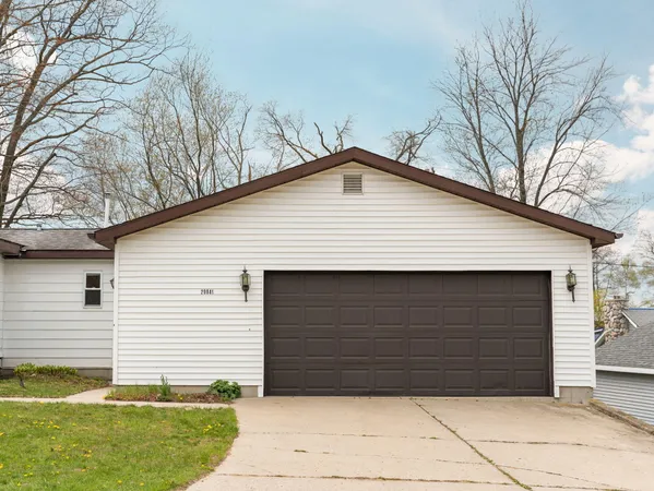 $425,000 | 20041 East Chippewa Drive, Evart, MI 49631