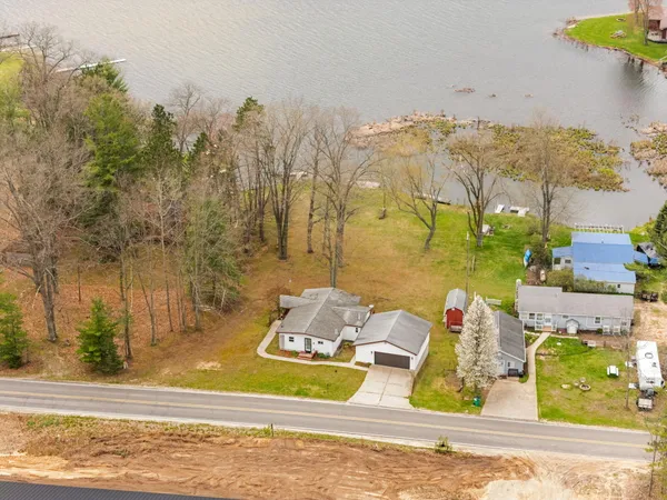 $425,000 | 20041 East Chippewa Drive, Evart, MI 49631