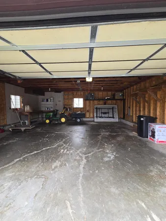 $425,000 | 20041 East Chippewa Drive, Evart, MI 49631