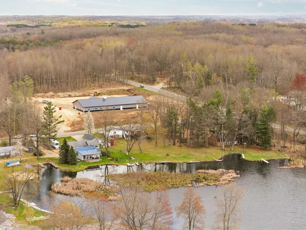 $425,000 | 20041 East Chippewa Drive, Evart, MI 49631