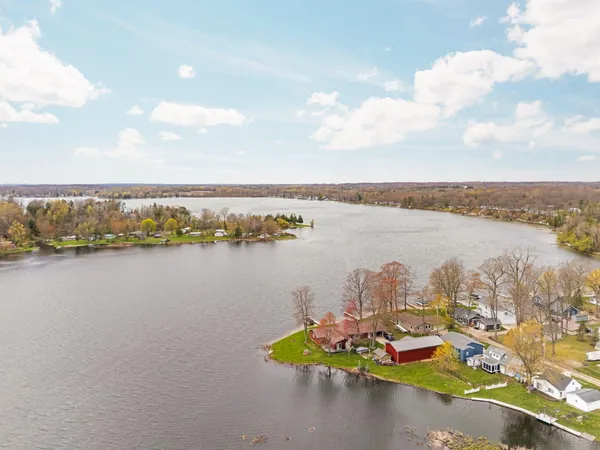 $425,000 | 20041 East Chippewa Drive, Evart, MI 49631