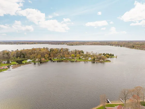 $425,000 | 20041 East Chippewa Drive, Evart, MI 49631