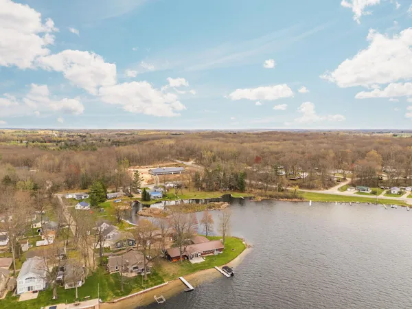 $425,000 | 20041 East Chippewa Drive, Evart, MI 49631