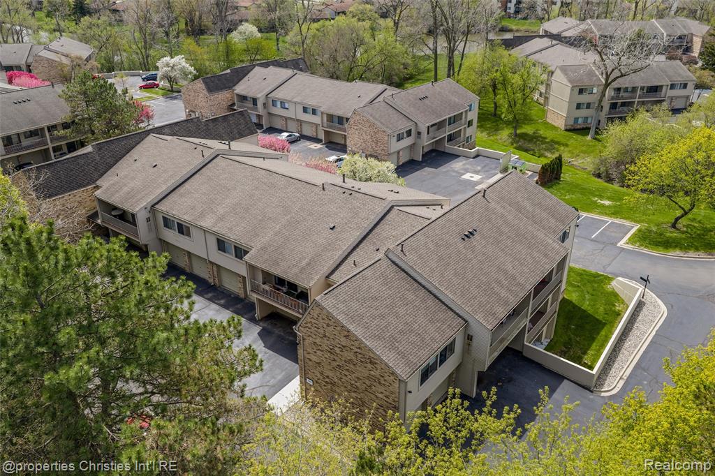 3805 Lone Pine Road, Unit 300 West Bloomfield, MI 48323 - Photo 24 of 26