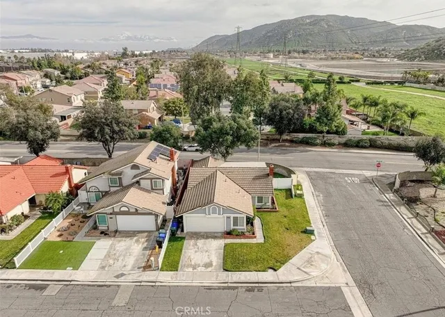 $3,100 | 11325 Rockridge Lane, Fontana, CA 92337