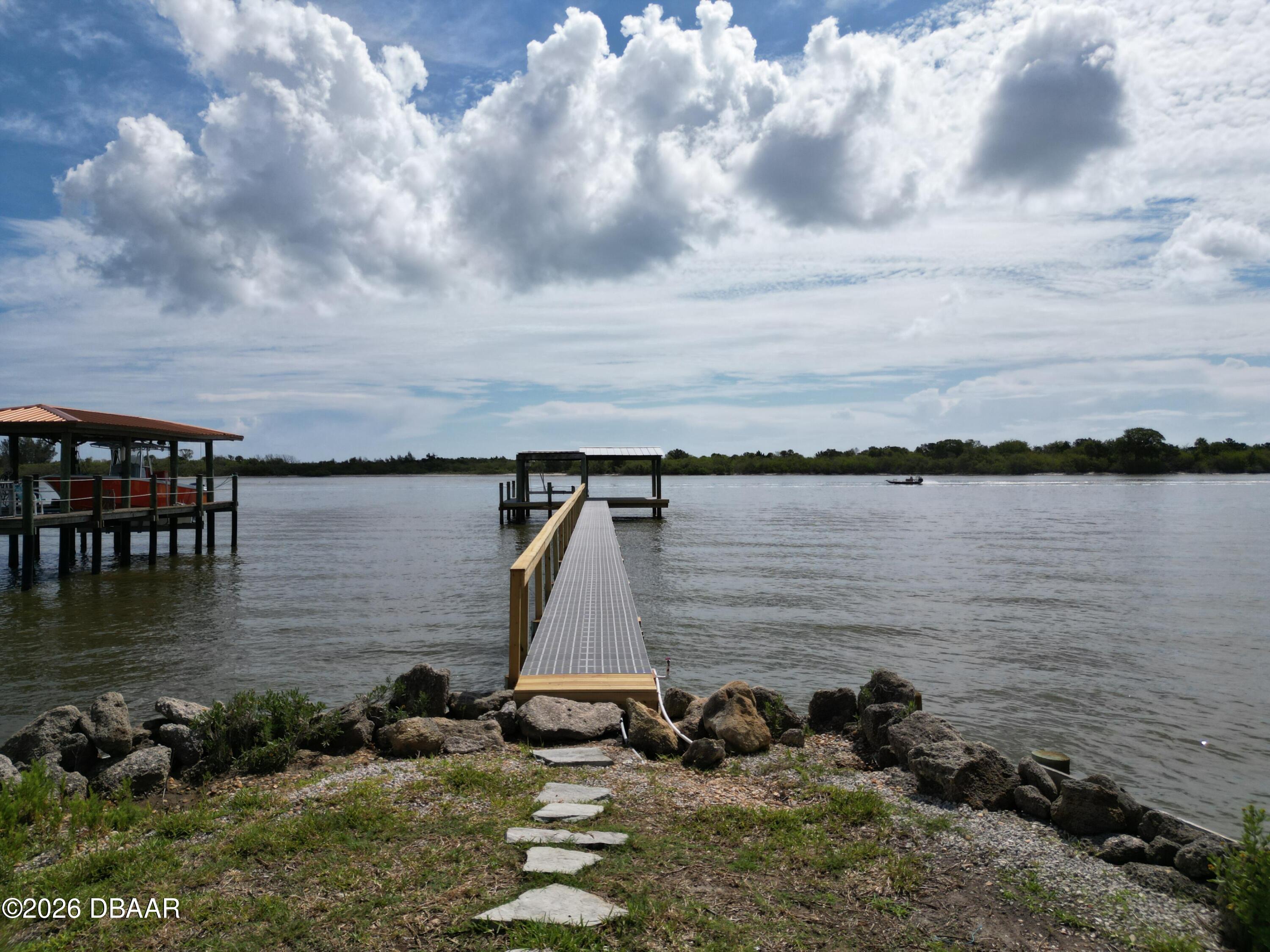 1205 South Riverside Drive Edgewater, FL 32132 - Photo 10 of 64 beyc6a15d0ec1a290
