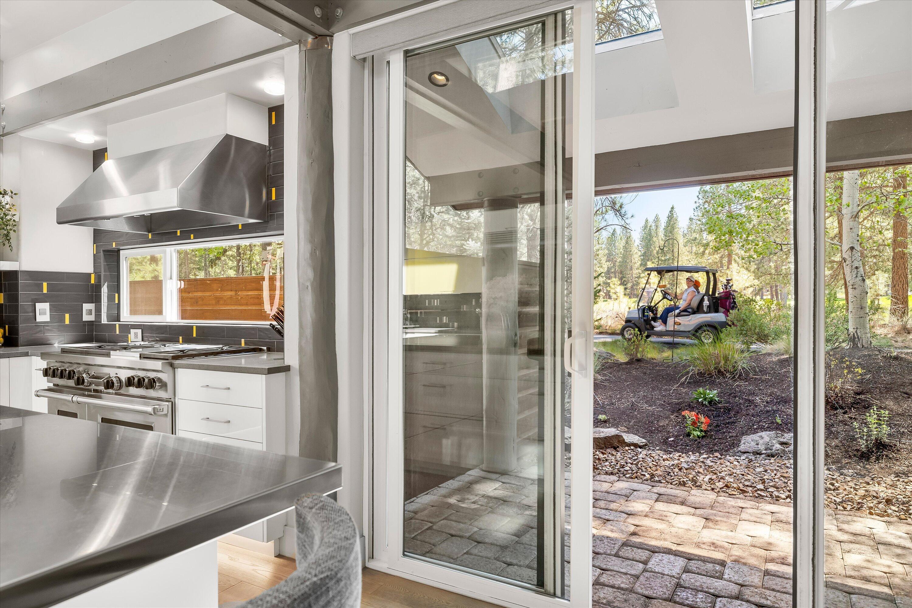 60770 Golf Village Loop Bend, OR 97702 - Photo 18 of 71 17-20260507 JILL ROSELL-60