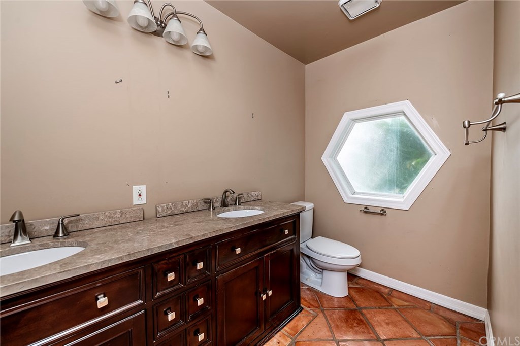 5351 Bindewald Road Torrance, CA 90505 - Photo 4 of 17