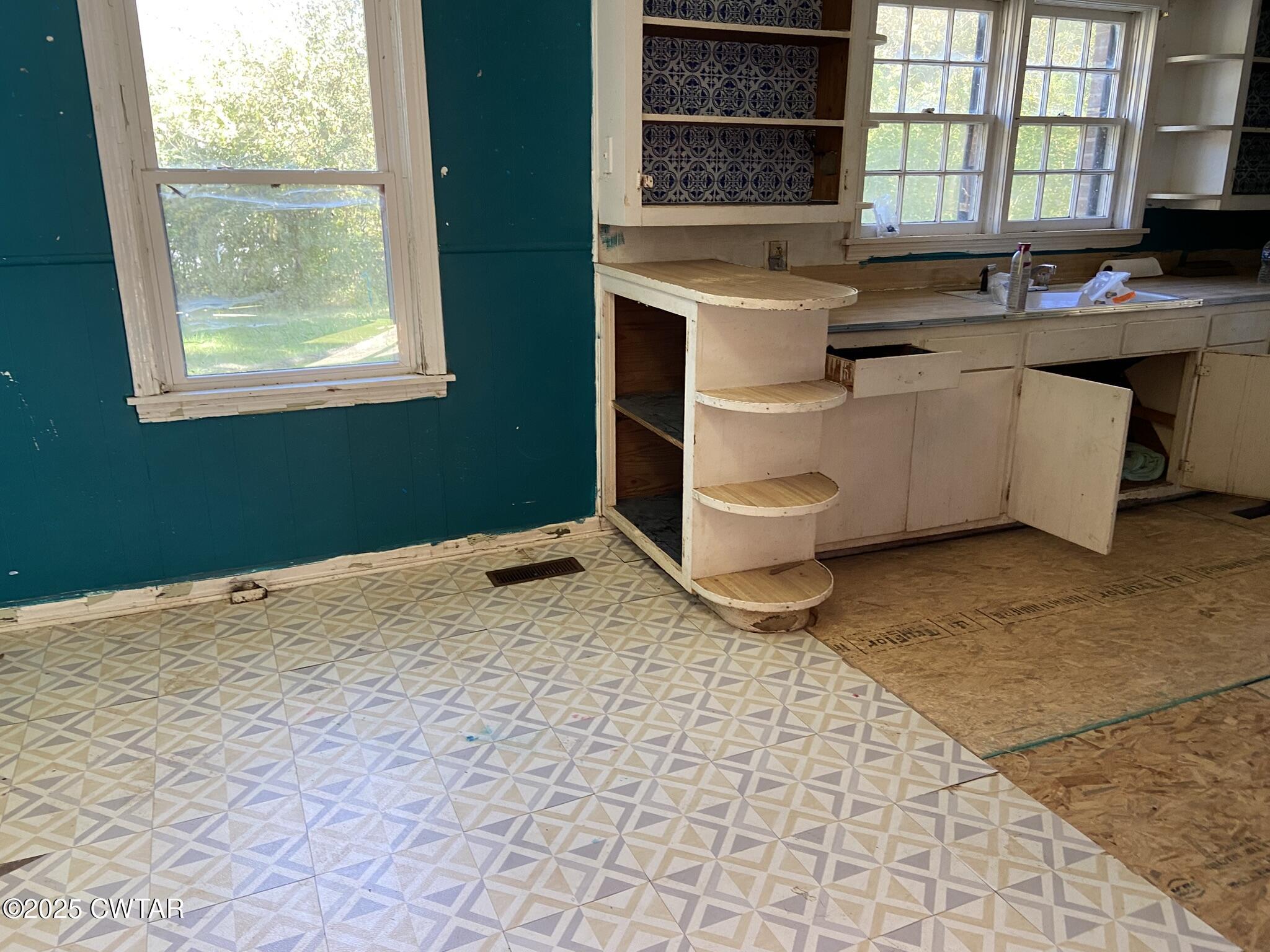 237 East 3rd Street Henderson, TN 38340 - Photo 3 of 9