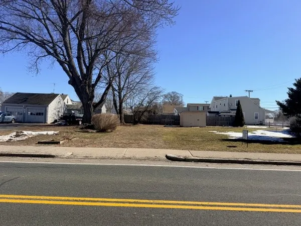 $199,900 | 311 High Street, Cumberland, RI 02864