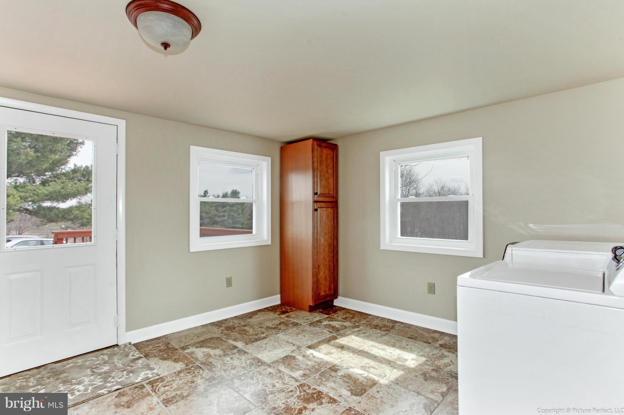 7913 Fingerboard Road Frederick, MD 21704 - Photo 21 of 29 Interior (General)