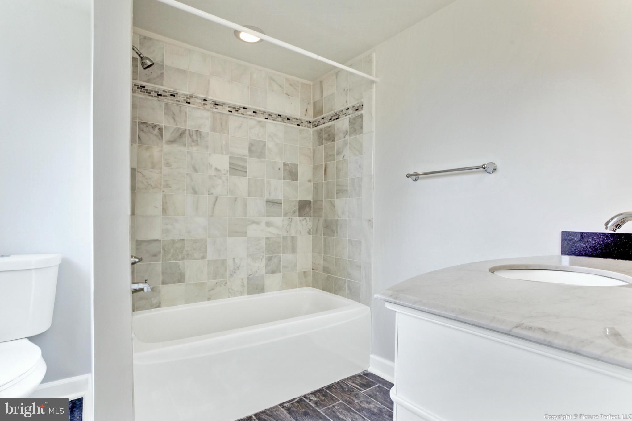 7913 Fingerboard Road Frederick, MD 21704 - Photo 26 of 29 Bath (Master)