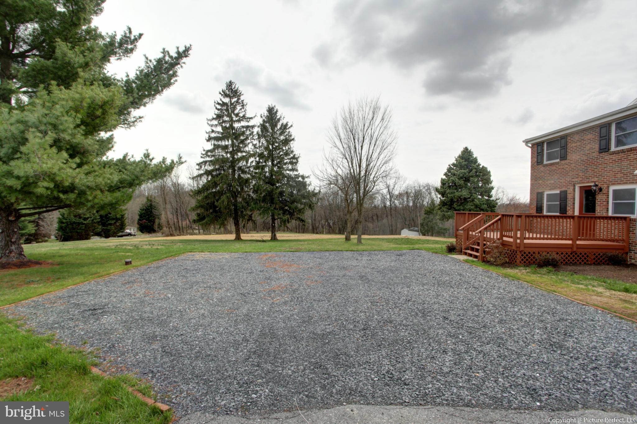 7913 Fingerboard Road Frederick, MD 21704 - Photo 4 of 29 Exterior (General)
