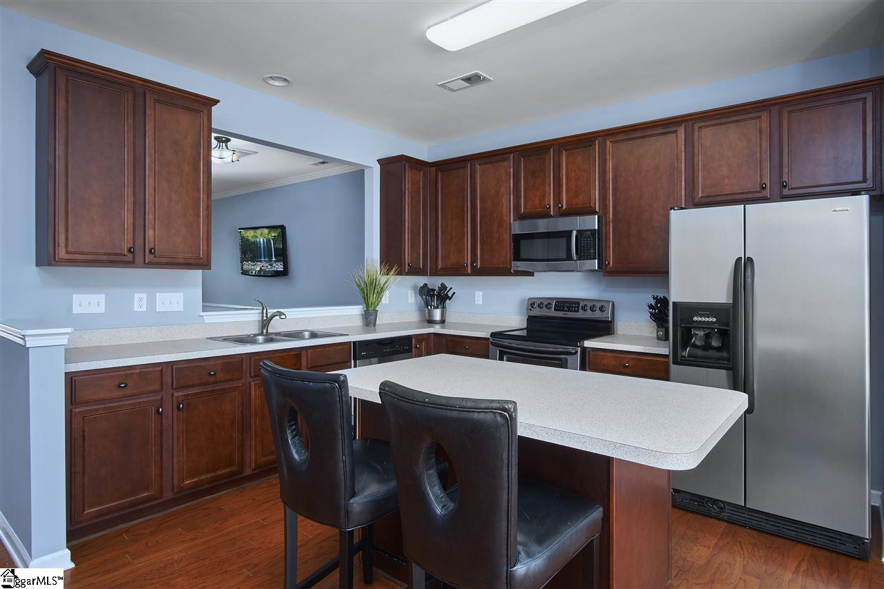 331 Intrepid Court Greer, SC 29650 - Photo 5 of 25 Gallery Image 5