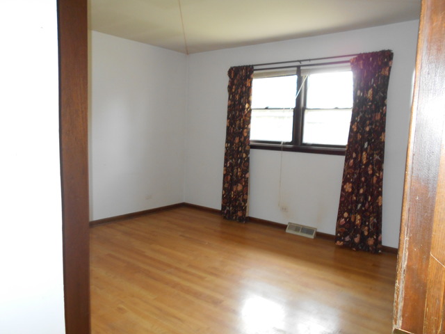 3239 Beller Drive Darien, IL 60561 - Photo 10 of 20