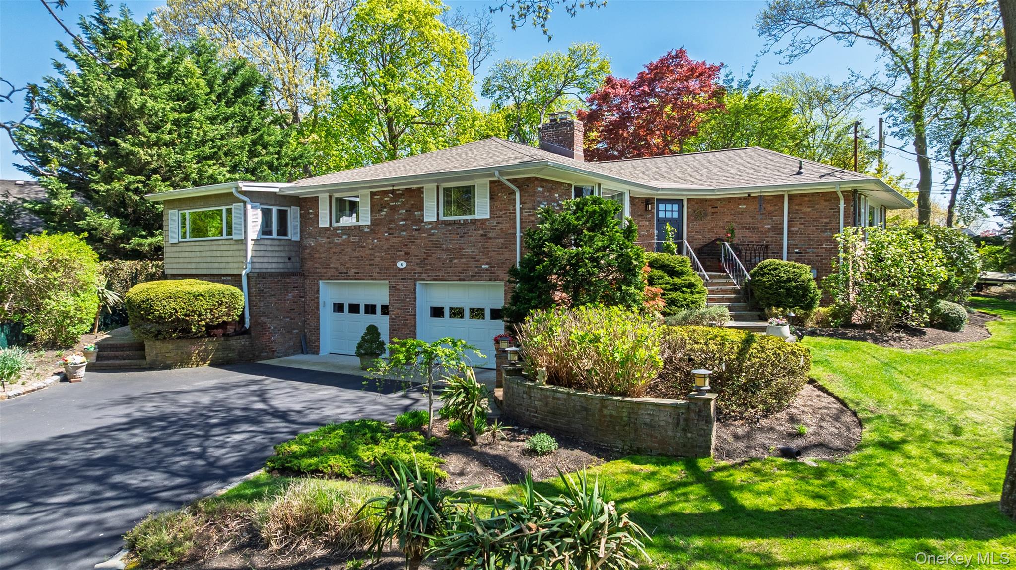 4 Knoll Top Road Stony Brook, NY 11790 - Photo 2 of 40 Exterior front of home