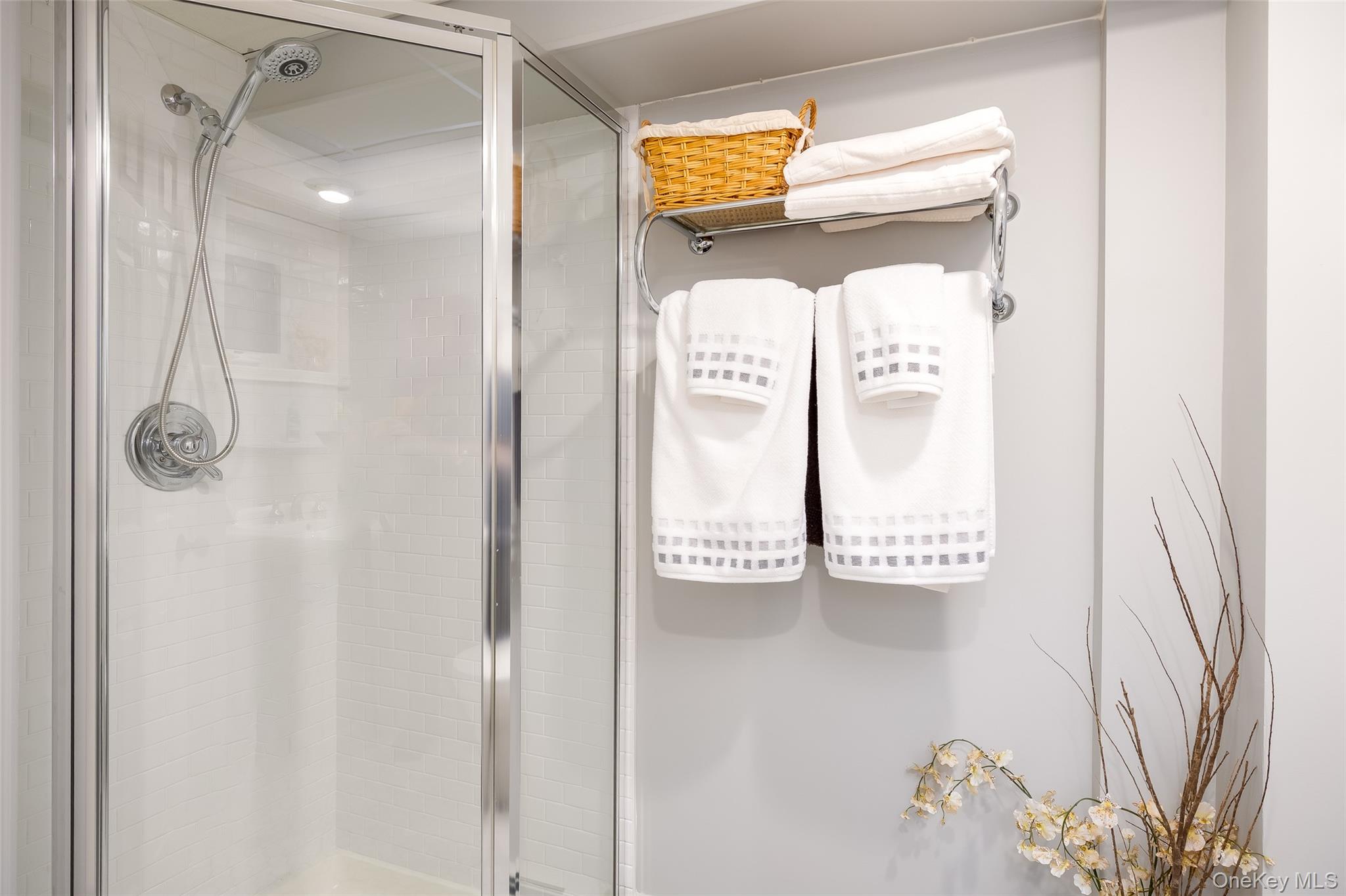 4 Knoll Top Road Stony Brook, NY 11790 - Photo 23 of 40