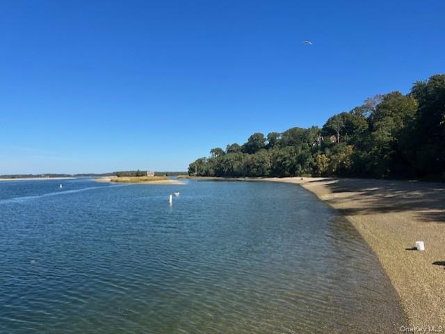 4 Knoll Top Road Stony Brook, NY 11790 - Photo 34 of 40 Sand street beach