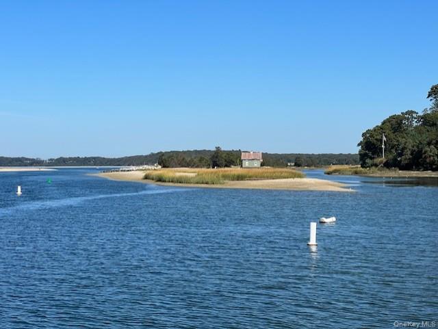 4 Knoll Top Road Stony Brook, NY 11790 - Photo 36 of 40 Sand street beach looking towards West Meadow beach and the gamecock cottage