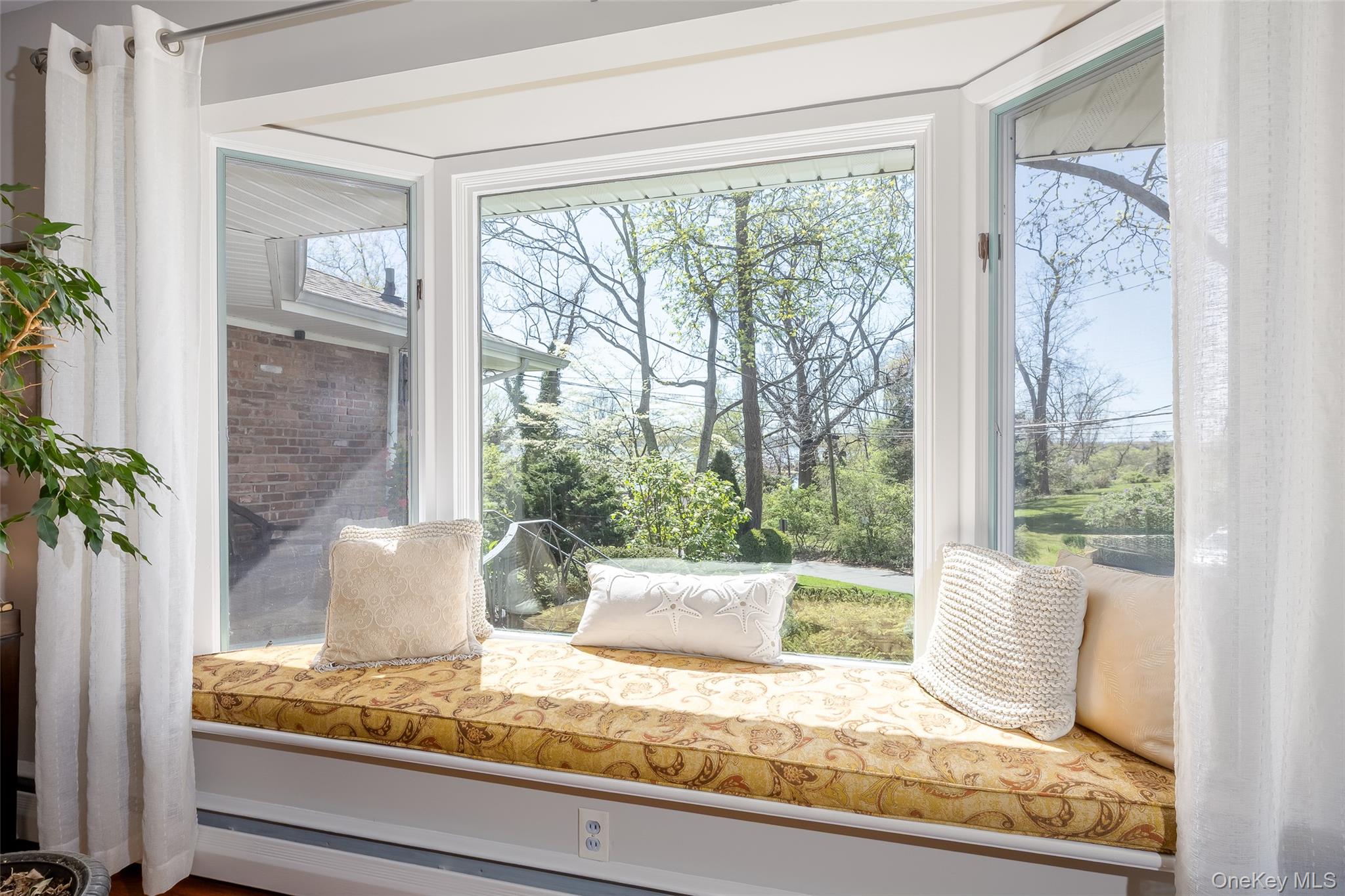 4 Knoll Top Road Stony Brook, NY 11790 - Photo 7 of 40 Tranquil waterviews from living room