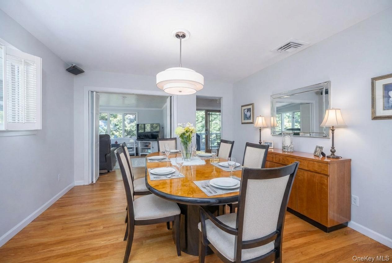 4 Knoll Top Road Stony Brook, NY 11790 - Photo 8 of 40 Virtually edited dining room