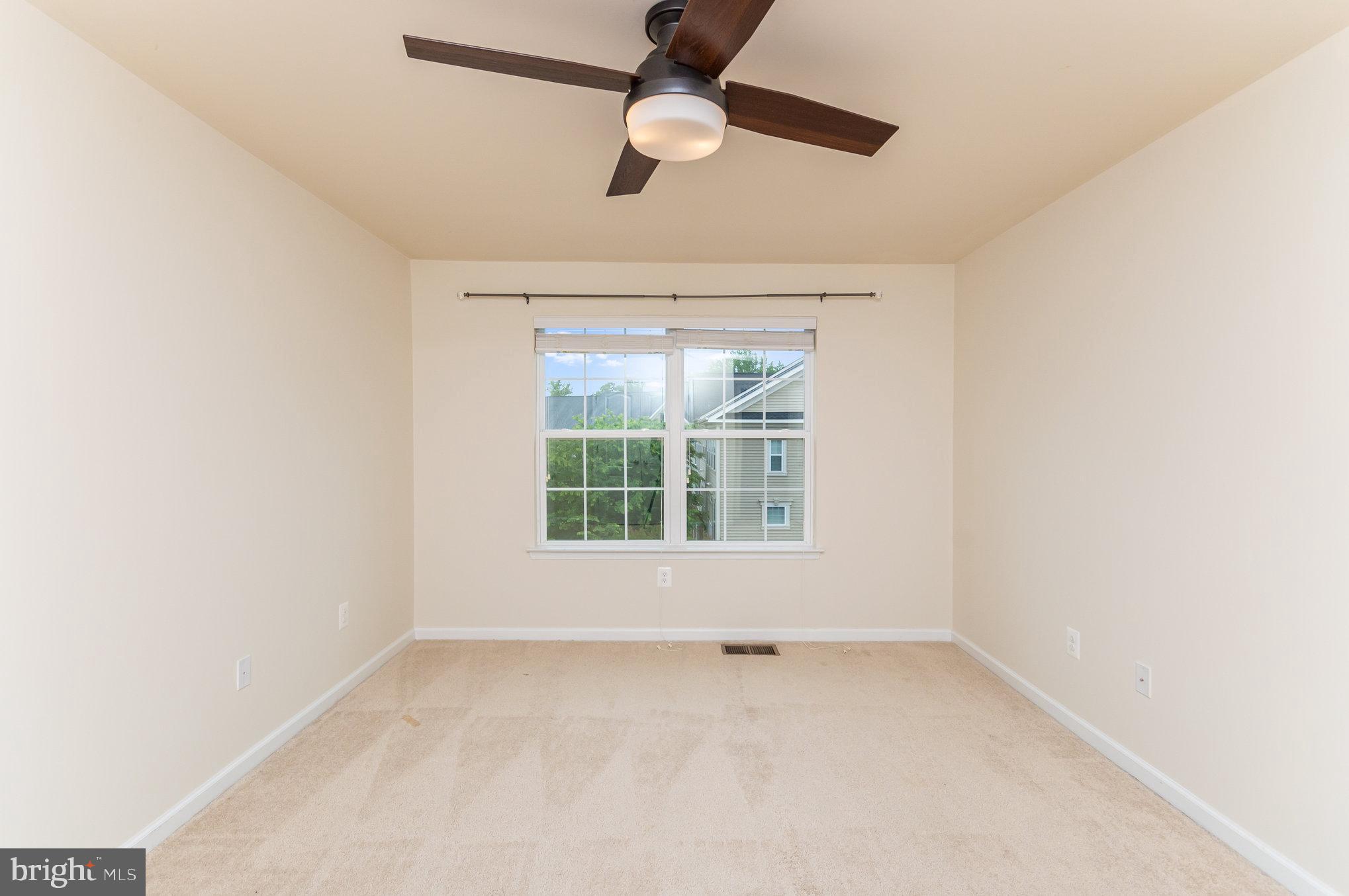 4722 Dane Ridge Circle Woodbridge, VA 22193 - Photo 19 of 28 an empty room with a window