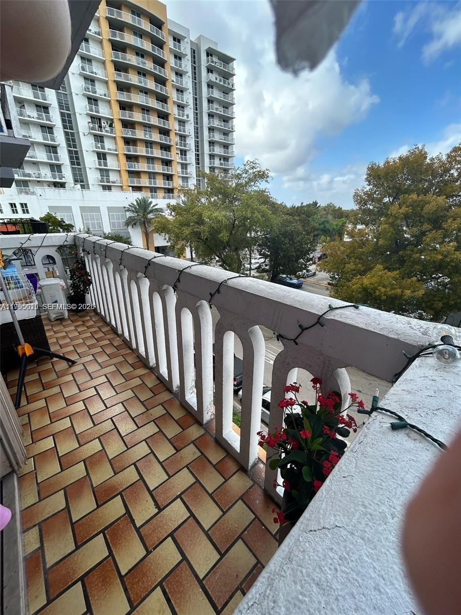 777 Southwest 9th Avenue, Unit 411 Miami, FL 33130 - Photo 12 of 14 a view of a terrace