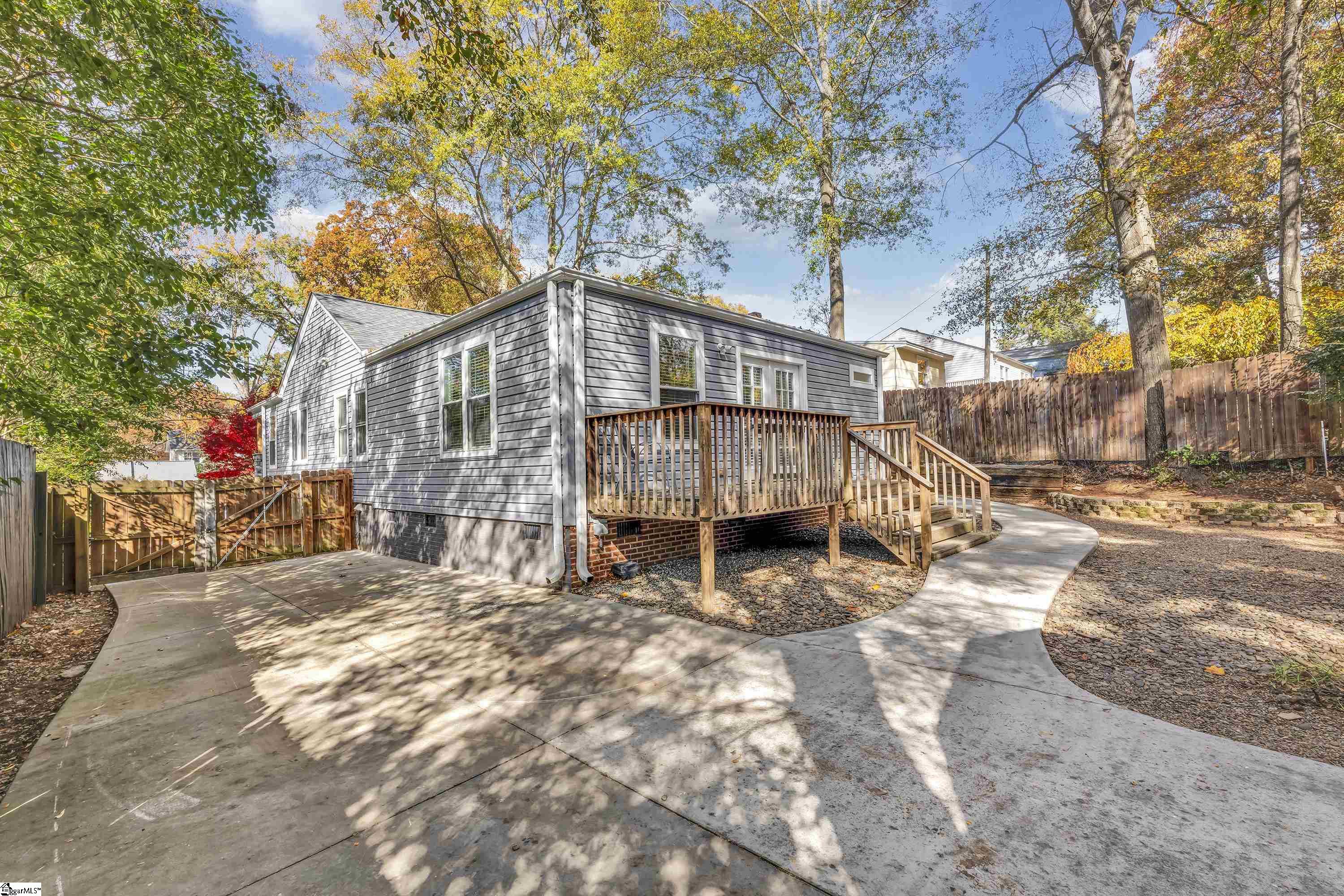 317 Briarcliff Drive Greenville, SC 29607 - Photo 25 of 36