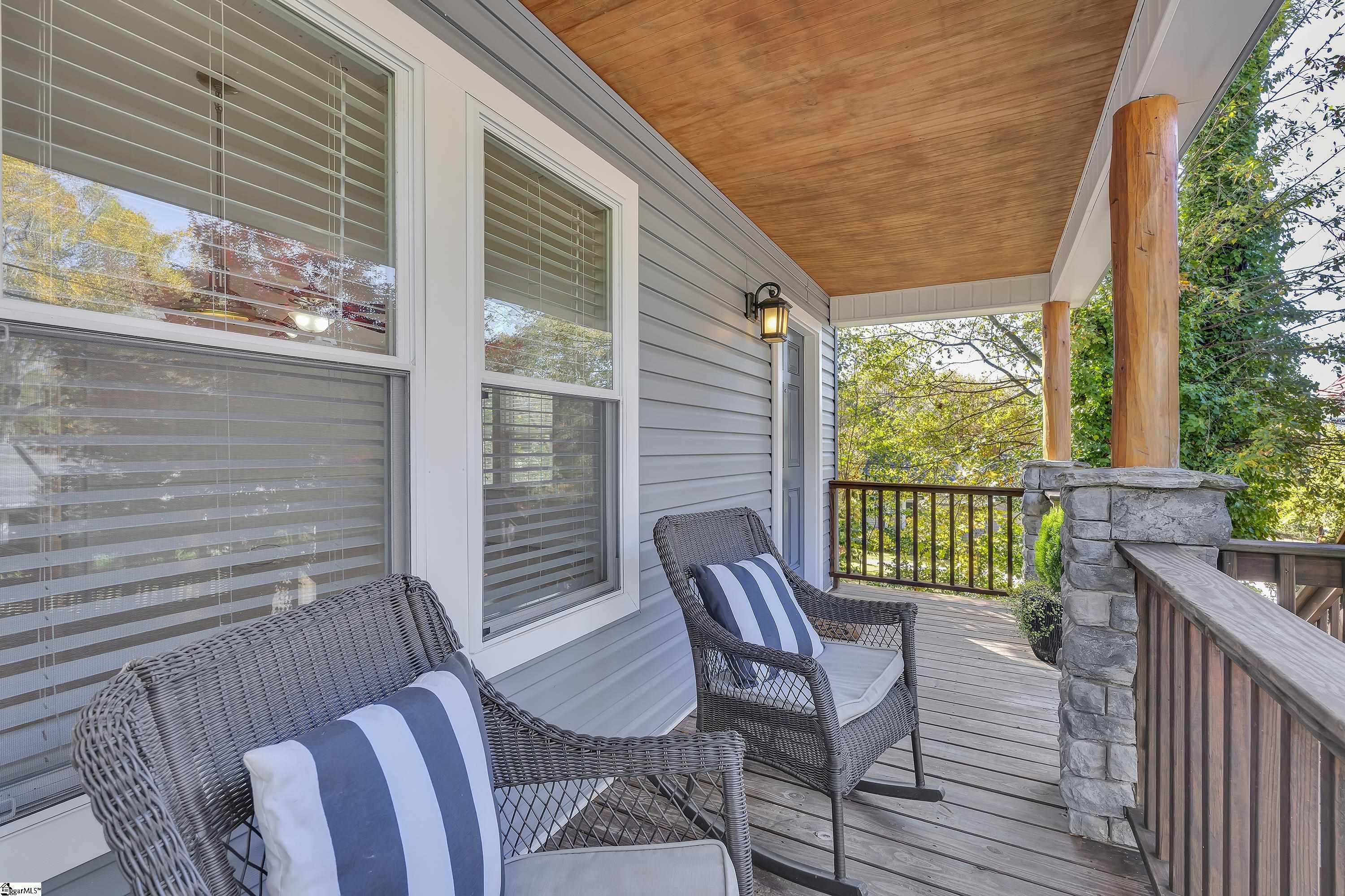 317 Briarcliff Drive Greenville, SC 29607 - Photo 4 of 36