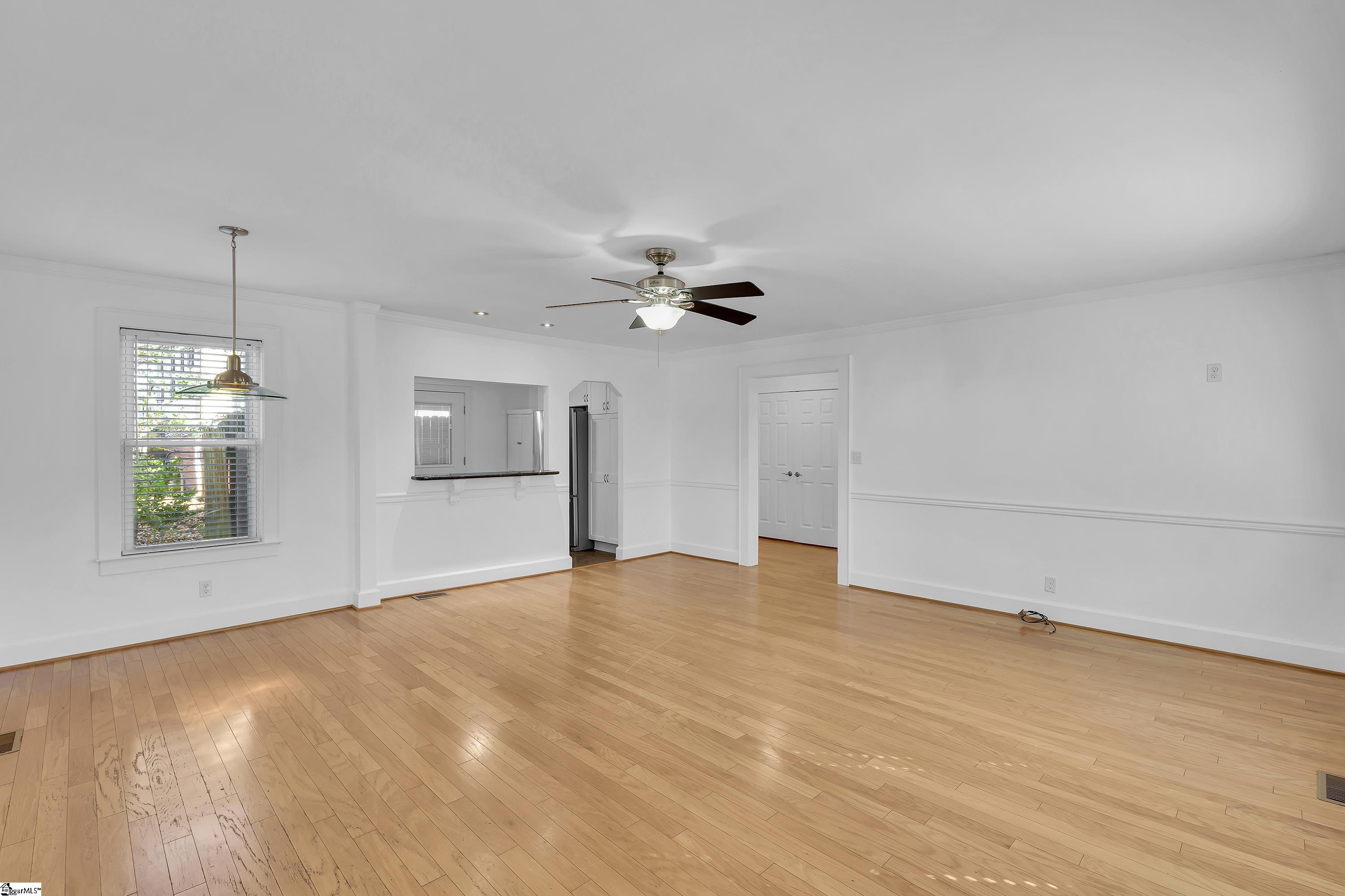 317 Briarcliff Drive Greenville, SC 29607 - Photo 5 of 36