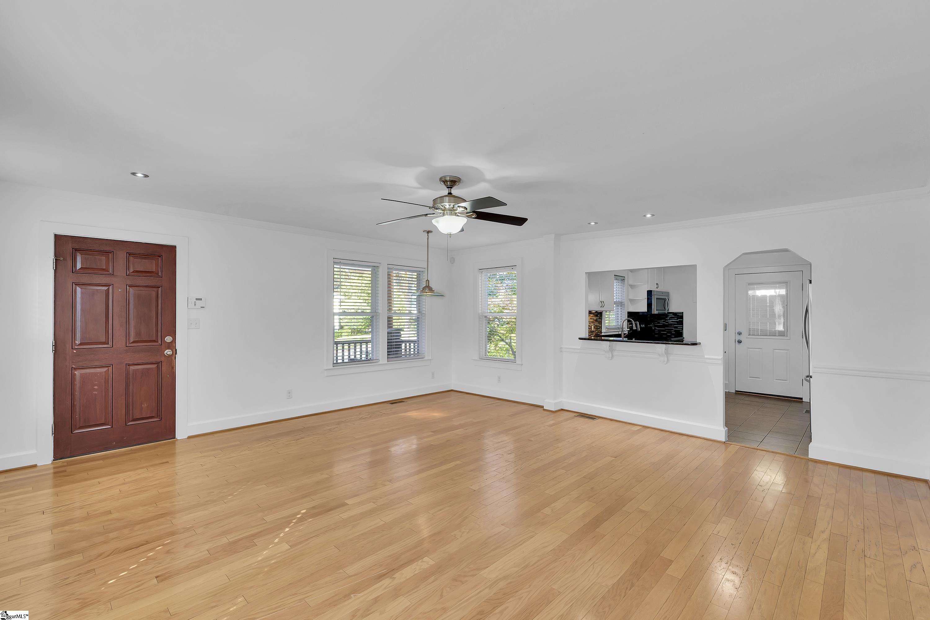 317 Briarcliff Drive Greenville, SC 29607 - Photo 6 of 36