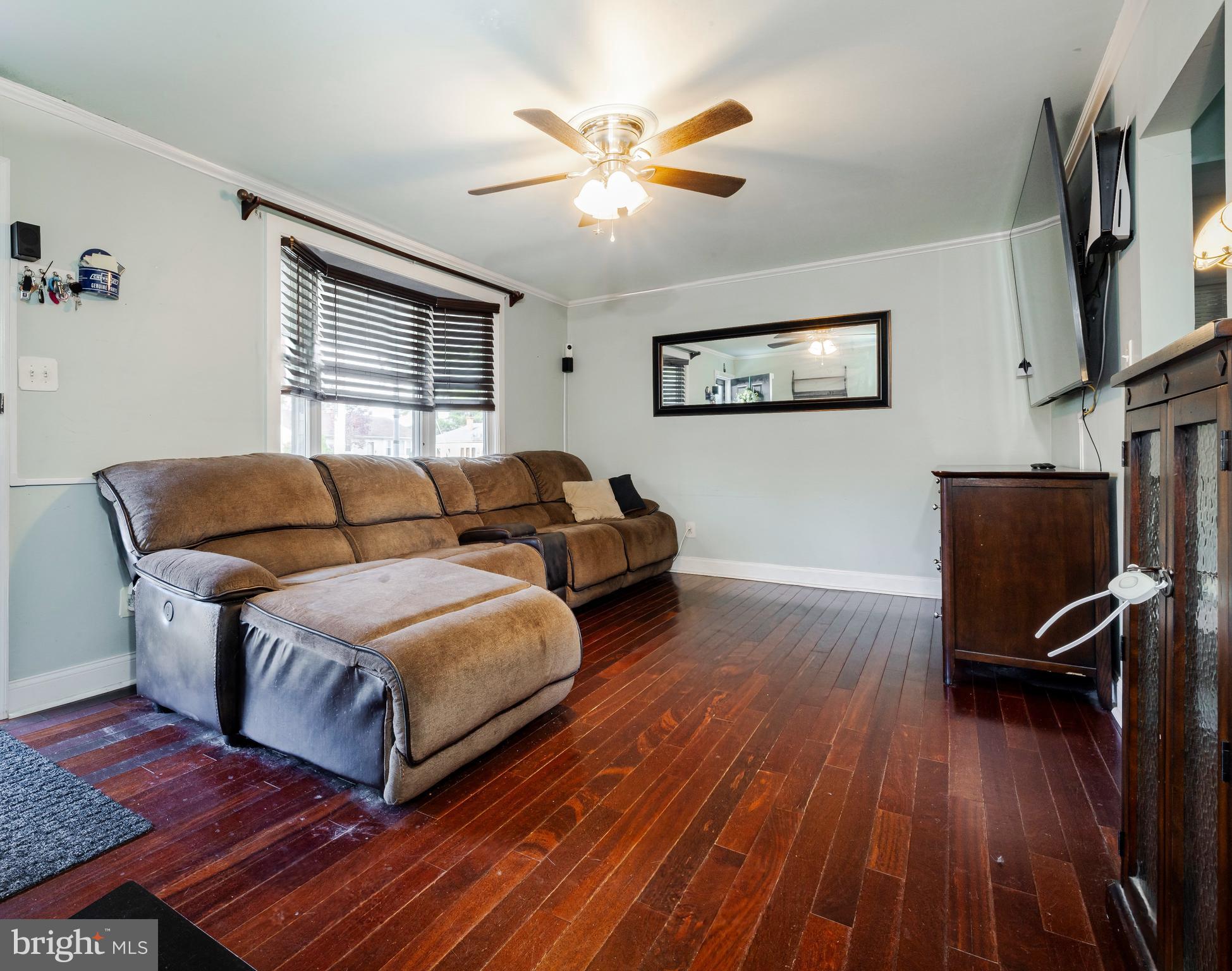 808 Jaguar Road Lindenwold, NJ 08021 - Photo 2 of 22