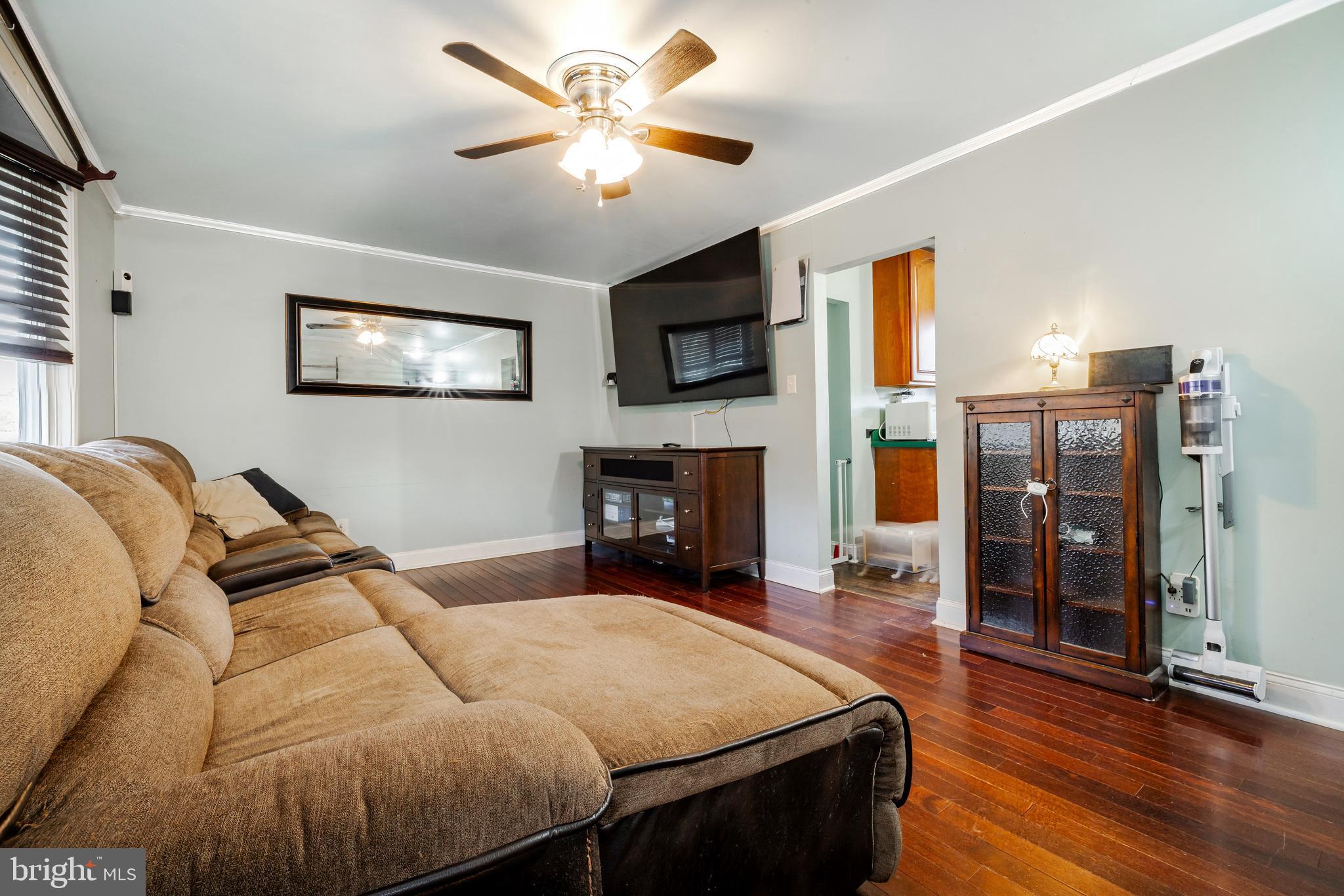 808 Jaguar Road Lindenwold, NJ 08021 - Photo 3 of 22