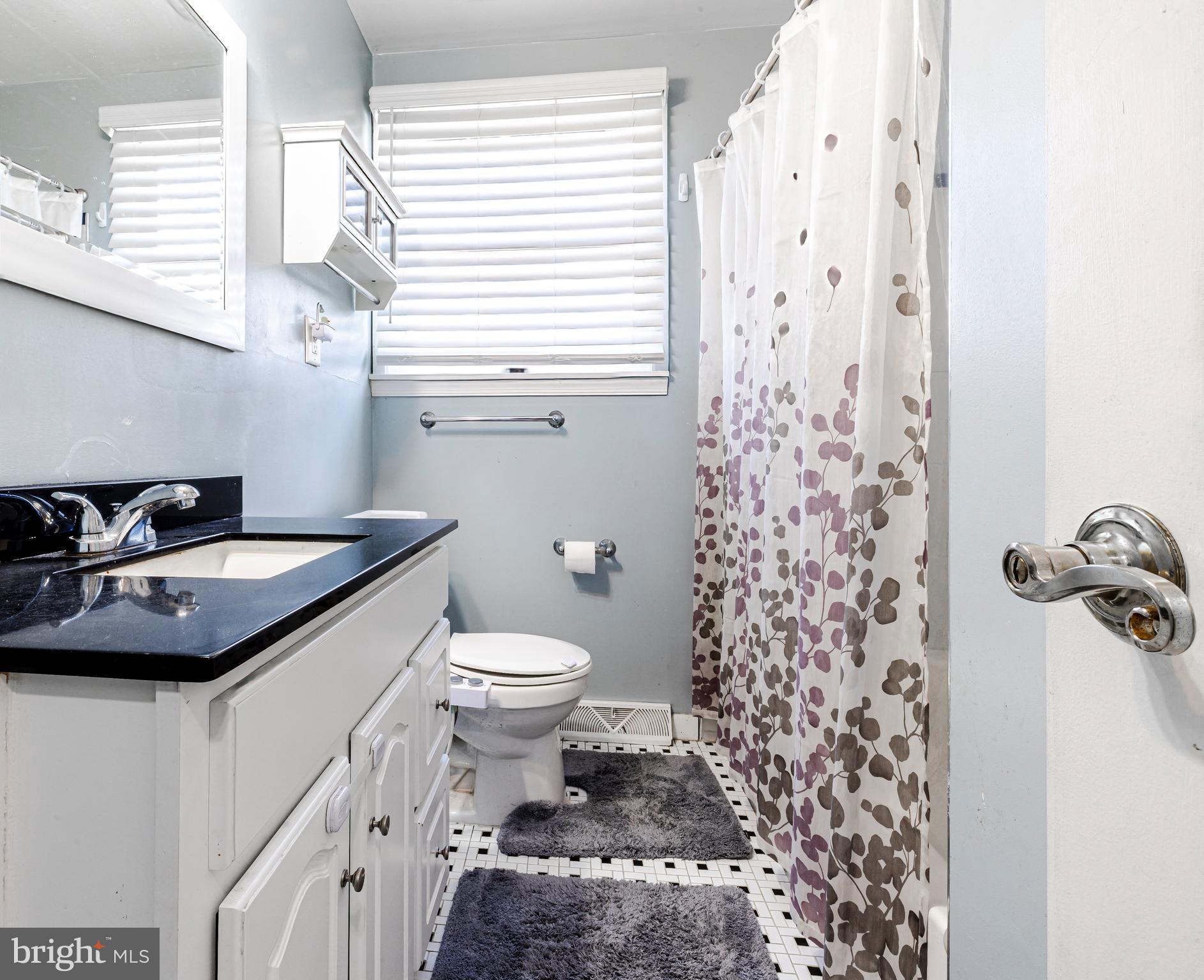 808 Jaguar Road Lindenwold, NJ 08021 - Photo 5 of 22