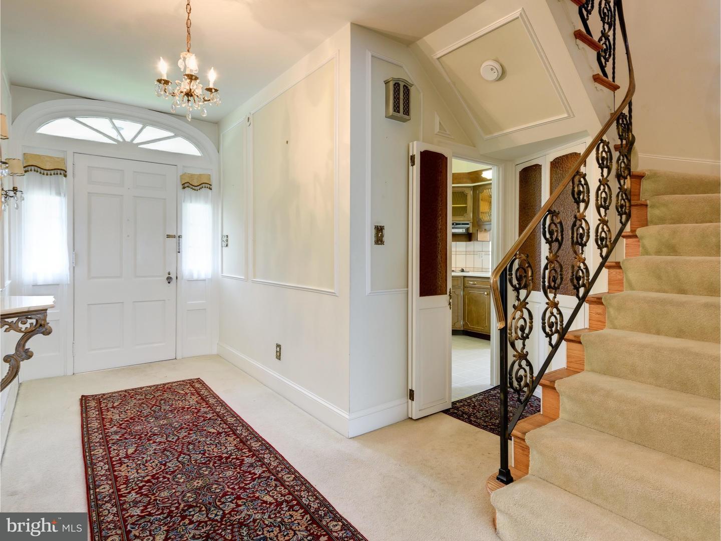 162 Upper Gulph Road Wayne, PA 19087 - Photo 4 of 25 Foyer