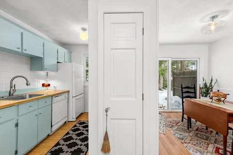 $389,000 | 4 Treetop Lane, Unit 4, Kingston, MA 02364