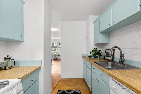 $389,000 | 4 Treetop Lane, Unit 4, Kingston, MA 02364