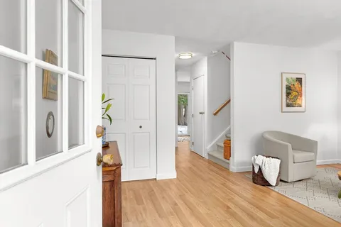 $389,000 | 4 Treetop Lane, Unit 4, Kingston, MA 02364