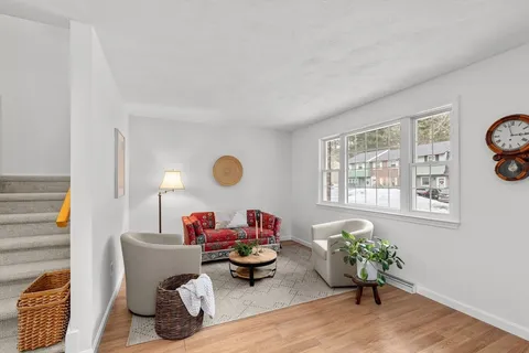 $389,000 | 4 Treetop Lane, Unit 4, Kingston, MA 02364