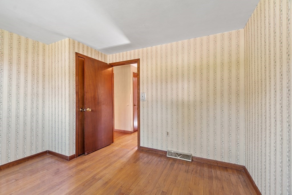 50 Roper Lane Tewksbury, MA 01876 - Photo 17 of 41 Gallery Image 17