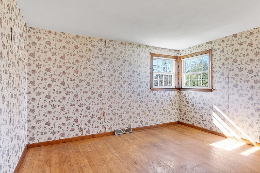 50 Roper Lane Tewksbury, MA 01876 - Photo 19 of 41 Gallery Image 19