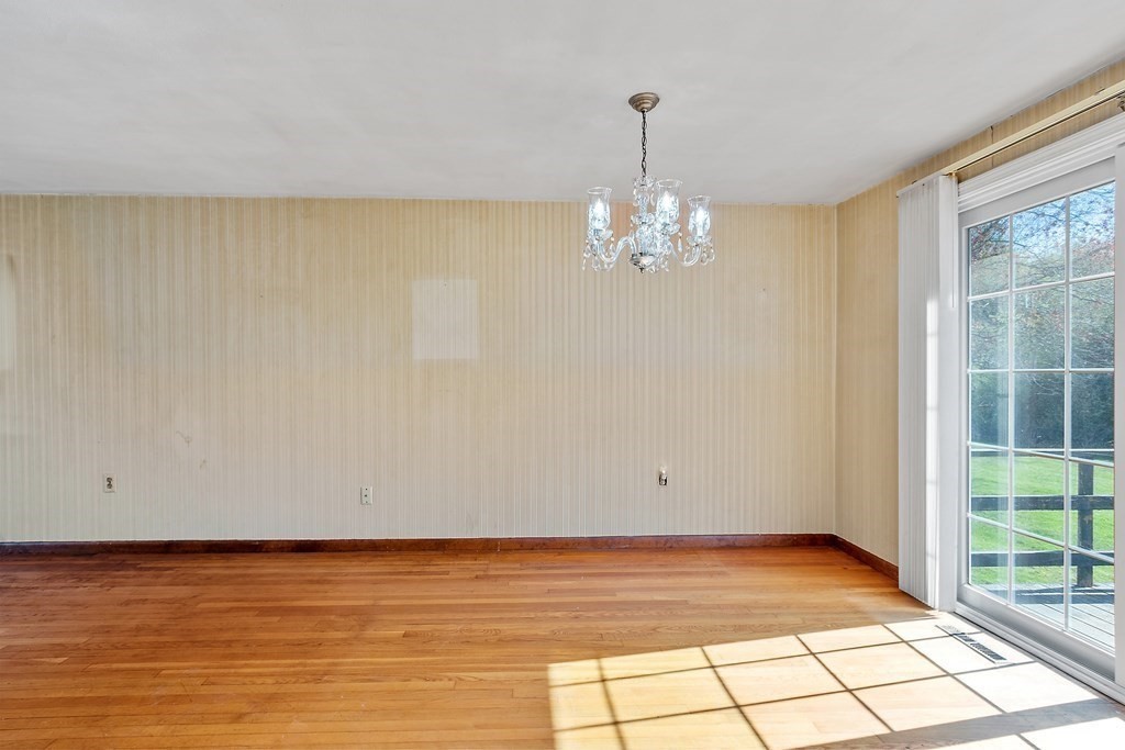50 Roper Lane Tewksbury, MA 01876 - Photo 10 of 41 Gallery Image 10