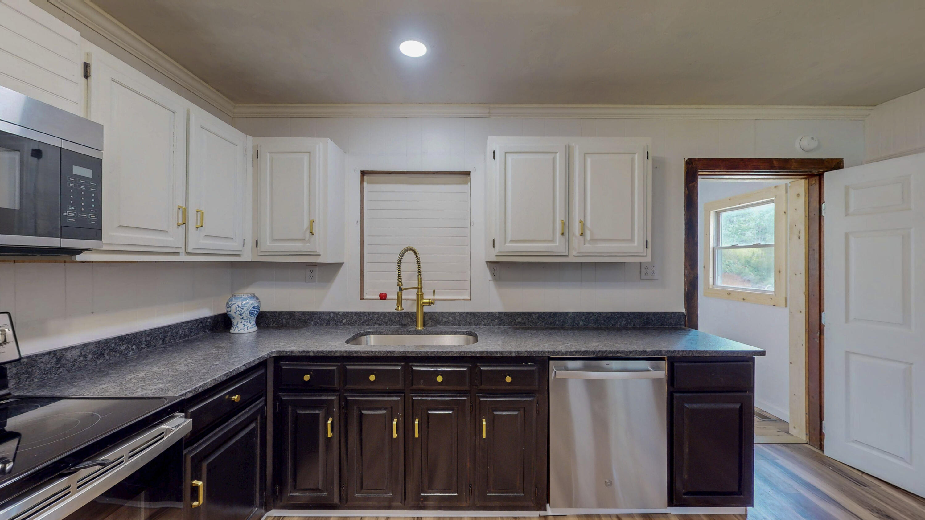 618 Carter Road Southeast Cleveland, TN 37323 - Photo 15 of 40 15-618-Carter-Rd-06242026_070119