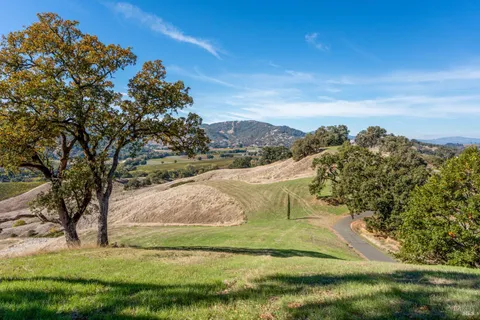 $1,800,000 | 241 Henry Station Road, Ukiah, CA 95482
