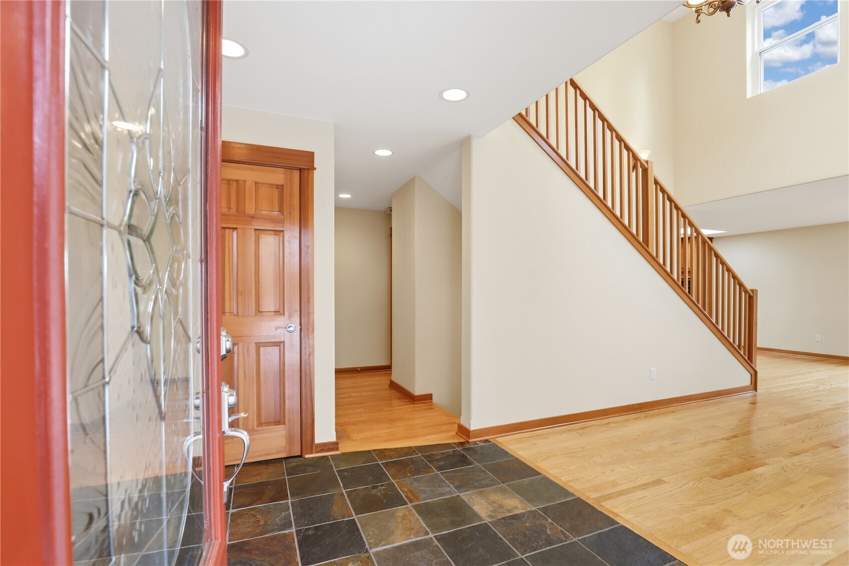 1963 Northwest Rampart Ridge Court Bremerton, WA 98311 - Photo 4 of 40