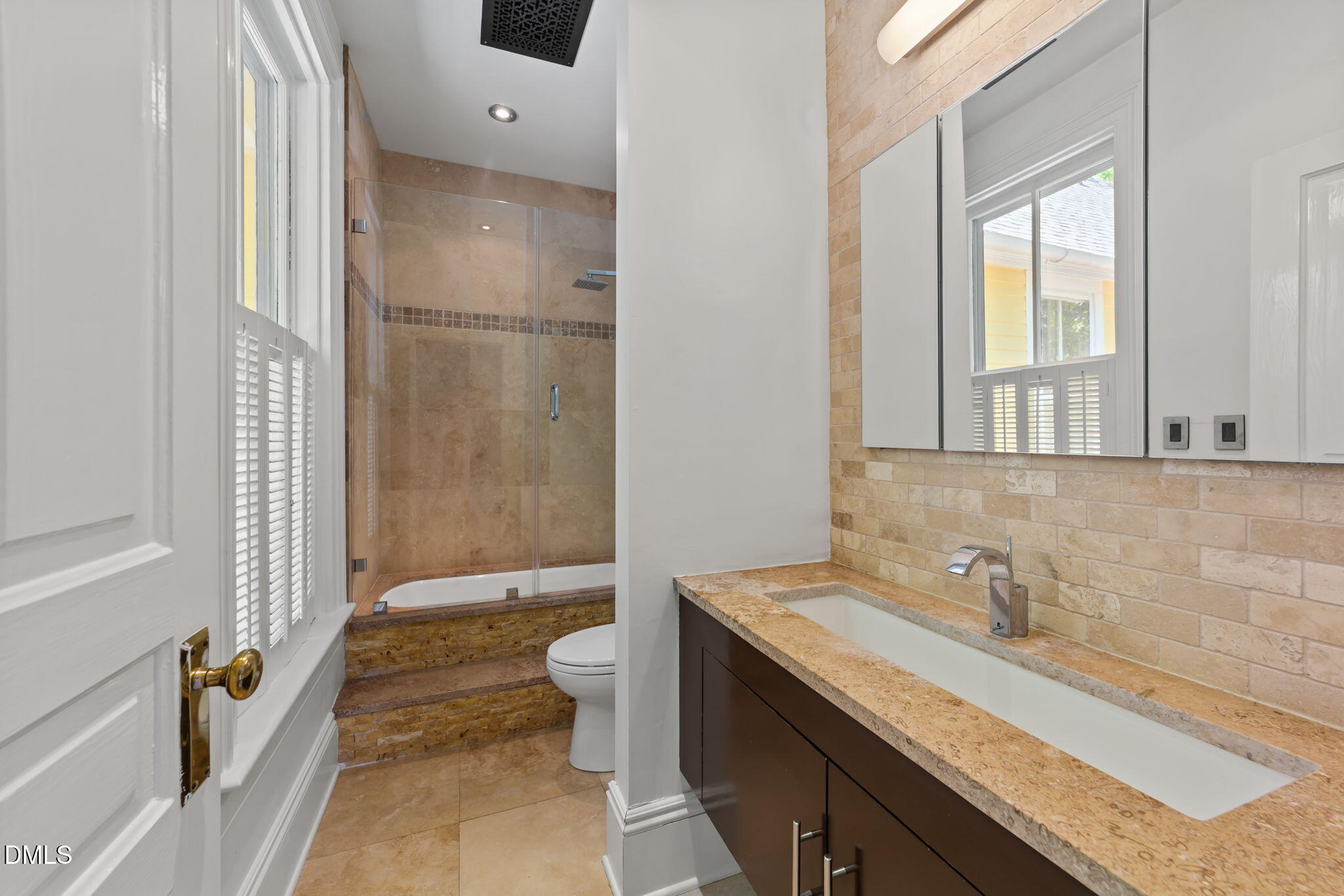 511 Oakwood Avenue Raleigh, NC 27604 - Photo 43 of 65 -